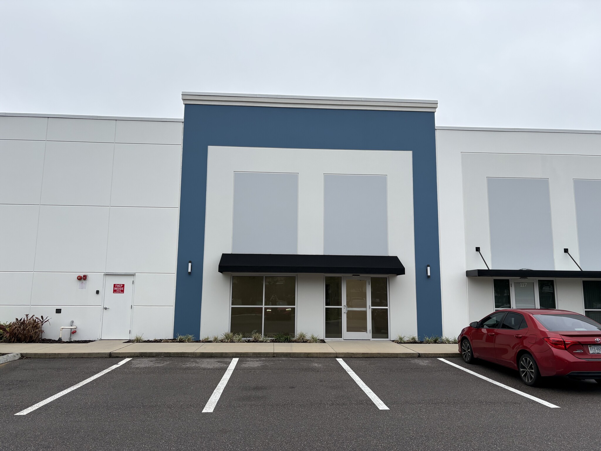 7906 Kingspointe Pky, Orlando, FL à louer Photo intérieure– Image 1 sur 4