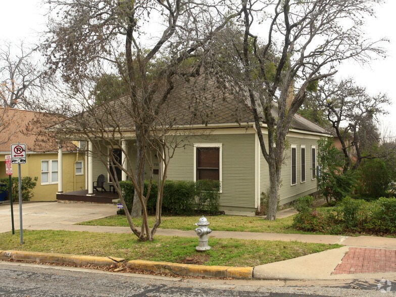 713 W 14th St, Austin, TX à louer - Photo de l’immeuble – Image 2 sur 8
