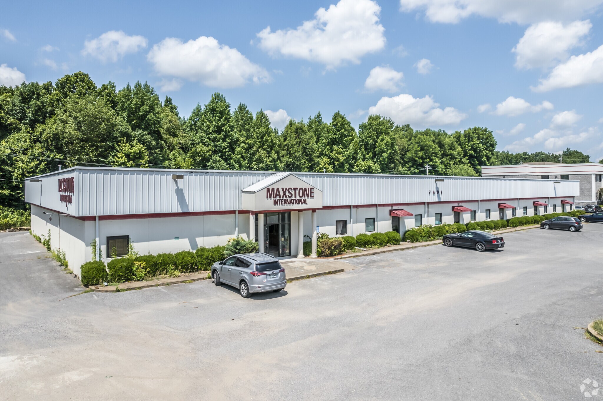 7401 Adrianne Pl, Bartlett, TN à louer Photo principale– Image 1 sur 8