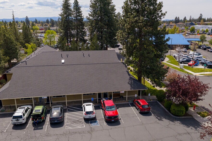 600 NE Savannah Dr, Bend, OR à louer - Photo de l’immeuble – Image 3 sur 9