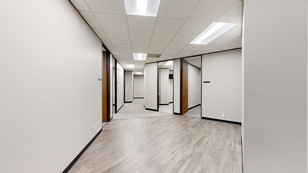 11767 Katy Fwy, Houston, TX à louer - Numérisation 3D Matterport – Image 3 sur 15