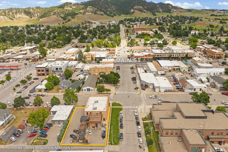 701 N 5th St, Spearfish, SD à vendre - Photo de l’immeuble – Image 3 sur 38