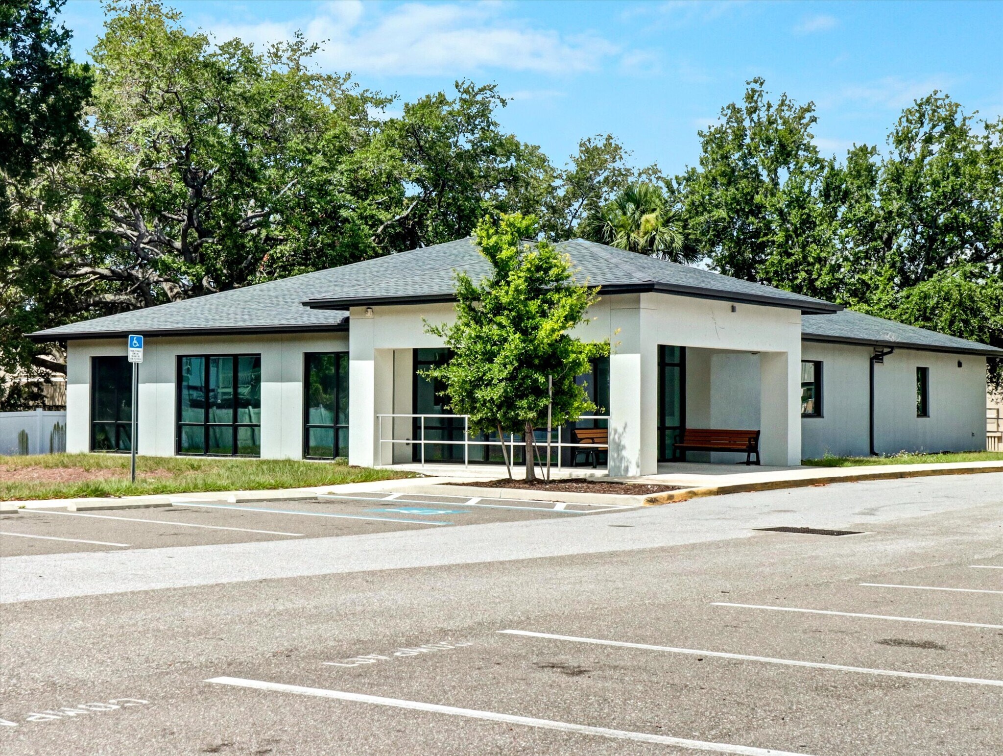 7901 Palm River Rd, Tampa, FL à louer Photo principale– Image 1 sur 18