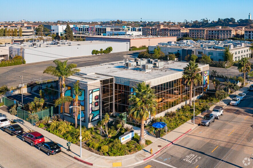 5400 Beethoven St, Los Angeles, CA à louer - Photo de l’immeuble – Image 1 sur 5