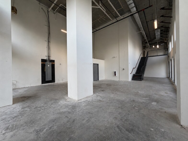 55 JORDAN Ave, Jersey City, NJ à louer - Photo intérieure – Image 3 sur 19