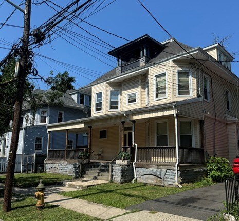 75 Baldwin Ave, Newark, NJ à vendre Photo principale– Image 1 sur 8