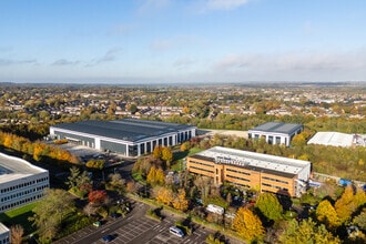 Jays Close, Basingstoke, HAM - VUE AÉRIENNE  vue de carte