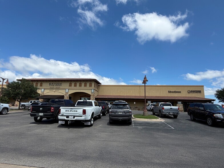 9710 FM 2147, Horseshoe Bay, TX à louer - Photo de l’immeuble – Image 2 sur 12