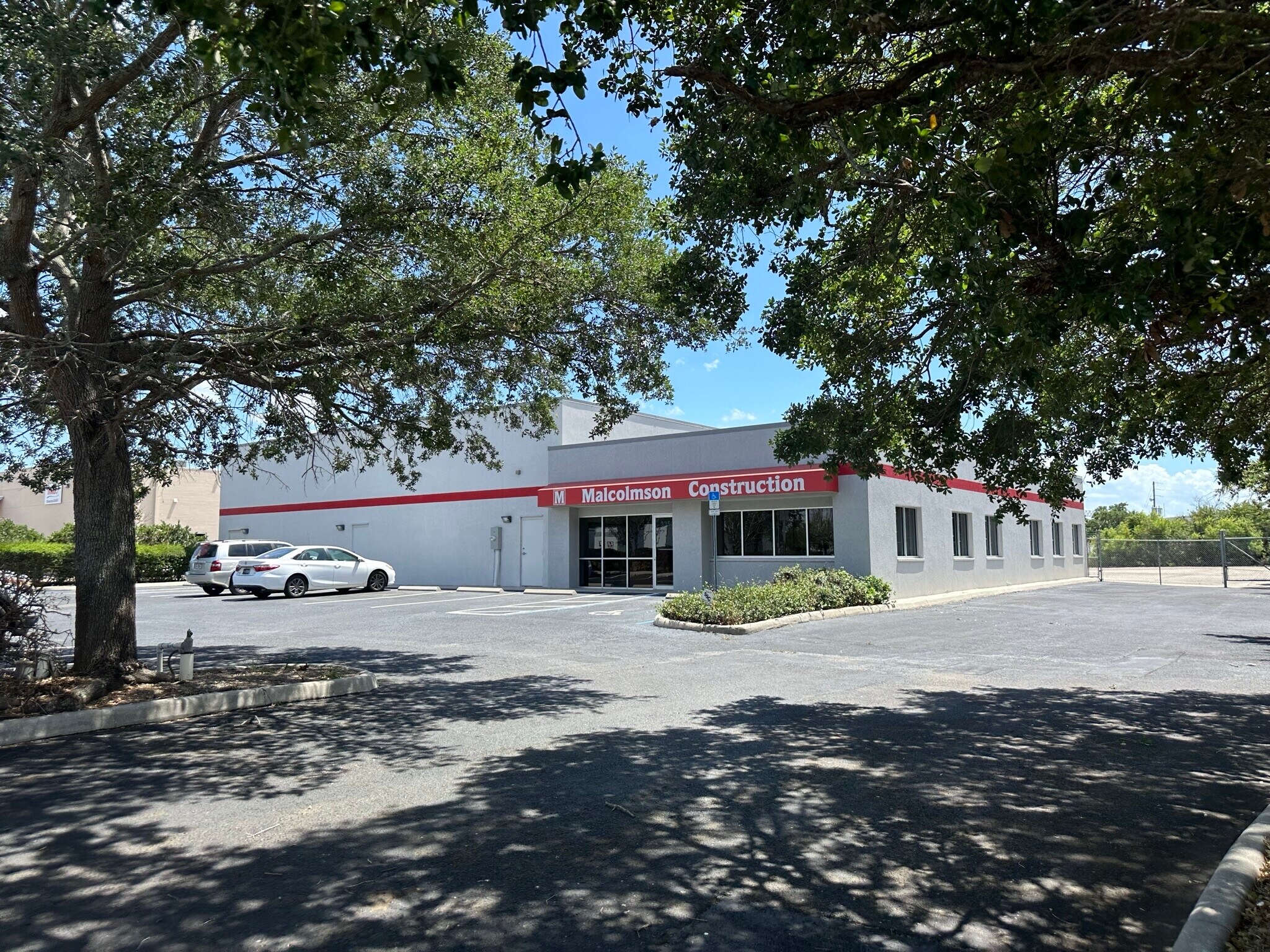 3350 122nd Ave N, Clearwater, FL à louer Photo de l’immeuble– Image 1 sur 5