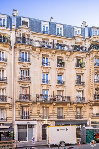 Local commercial dans Paris à louer - Photo principale – Image 1 sur 1