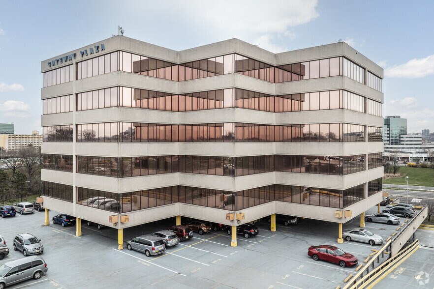 1 Harmon Meadow Blvd, Secaucus, NJ à louer - Photo de l’immeuble – Image 1 sur 6