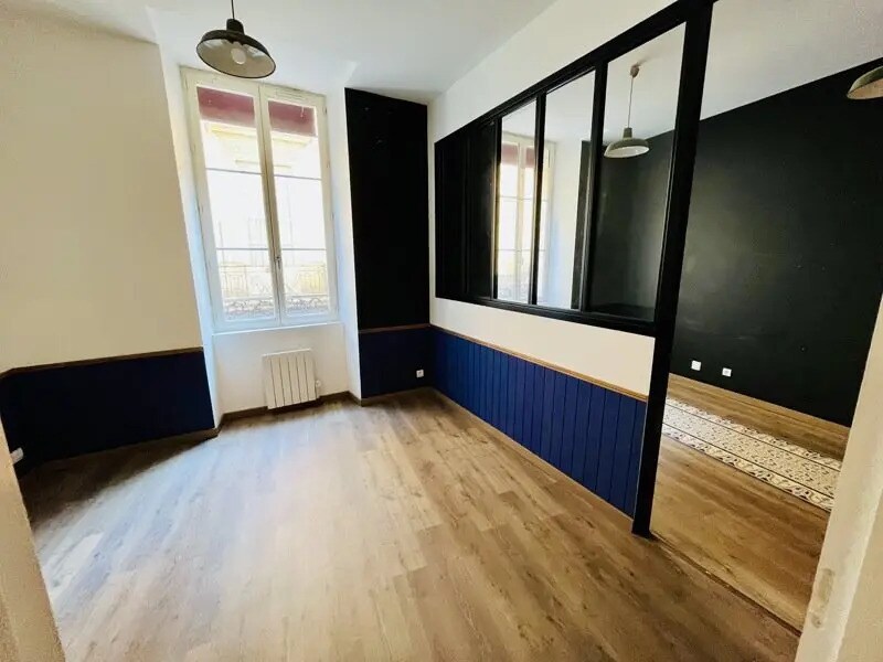 Local commercial dans Bordeaux à louer Photo de l’immeuble– Image 1 sur 7