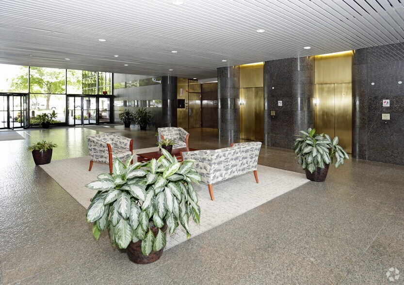 6 Campus Dr, Parsippany, NJ à louer - Photo intérieure – Image 2 sur 11