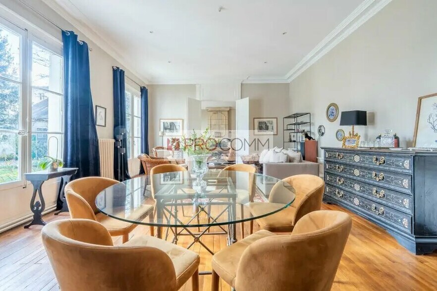 Local d'activités dans Tours à vendre - Photo de l’immeuble – Image 3 sur 4