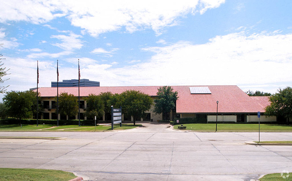 4950 N O'Connor Blvd, Irving, TX à louer - Photo de l’immeuble – Image 2 sur 17