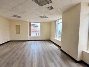 301-317 W Main St, Alhambra, CA à louer Photo intérieure– Image 1 sur 9