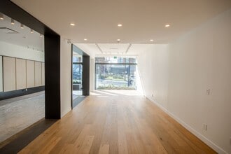 2342 Granville St, Vancouver, BC à louer Photo intérieure– Image 1 sur 4