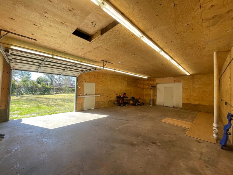 1300 Martin Luther King Blvd,, La Marque, TX à vendre - Photo de l’immeuble – Image 2 sur 13