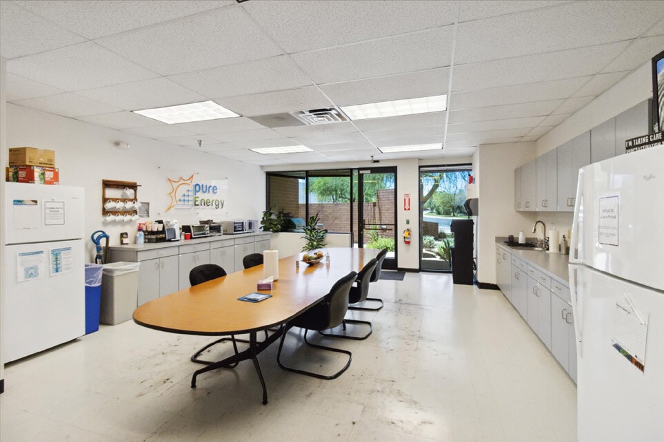 1325 W Auto Dr, Tempe, AZ à louer Photo intérieure– Image 1 sur 7