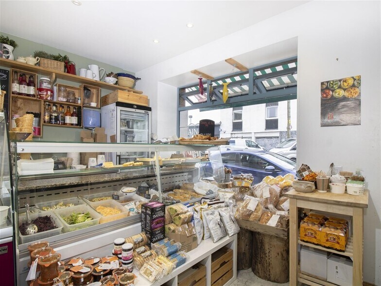 Jojo Deli, Ullapool à vendre - Photo de l’immeuble – Image 3 sur 11