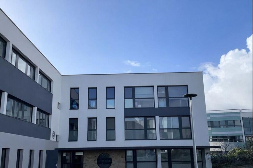 Bureau dans Vannes à louer - Photo de l’immeuble – Image 1 sur 6