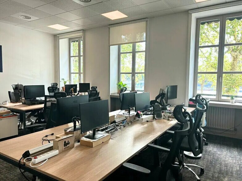 Bureau dans Lyon à louer - Photo de l’immeuble – Image 2 sur 12