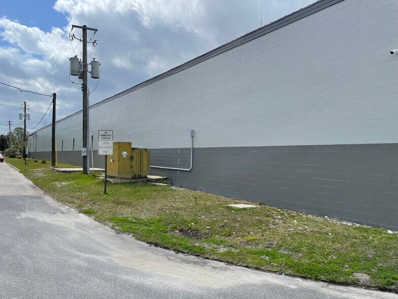 385 E Washington St, Starke, FL à louer - Photo de l’immeuble – Image 3 sur 14
