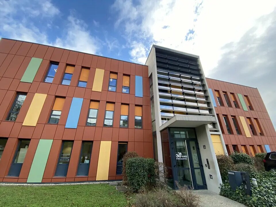 330 Allée Des Hêtres, Limonest à louer Photo de l’immeuble– Image 1 sur 11