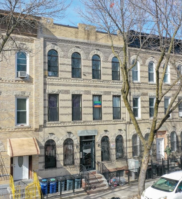 1381 Madison St, Brooklyn, NY à vendre Photo principale– Image 1 sur 18