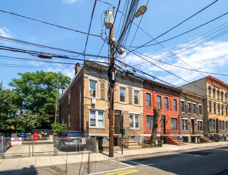 518 9th St, Union City, NJ à vendre - Photo de l’immeuble – Image 2 sur 5