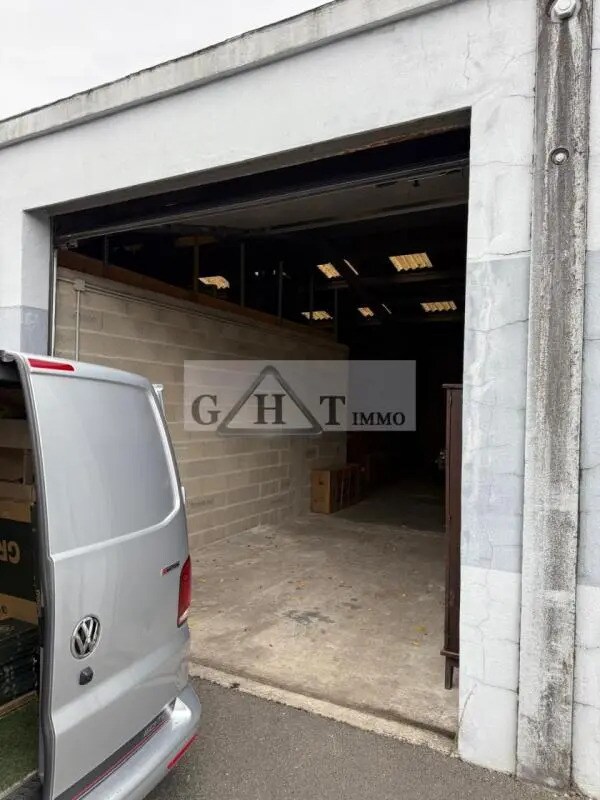 Bureau dans Ozoir-la-Ferrière à louer Photo de l’immeuble– Image 1 sur 6