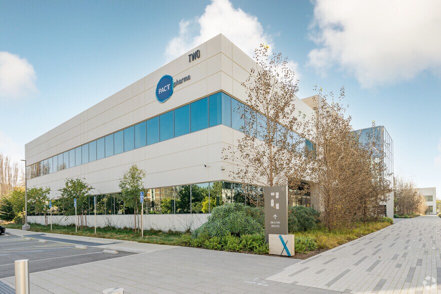 2 Corporate Dr, South San Francisco, CA à louer - Photo principale – Image 1 sur 3