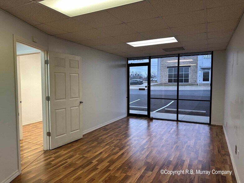 5407 S Campbell Ave, Springfield, MO à louer - Photo de l’immeuble – Image 2 sur 9