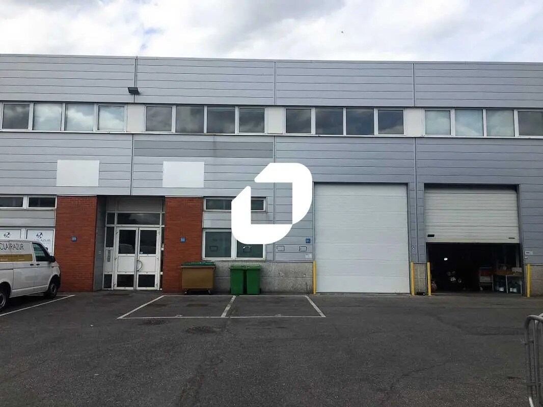 62-86 Rue Berthie Albrecht, Vitry-sur-Seine à louer Photo de l’immeuble– Image 1 sur 22