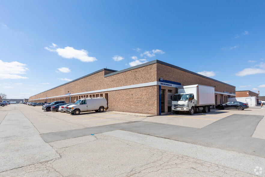 7650 Kimbel St, Mississauga, ON à vendre - Photo de l’immeuble – Image 2 sur 3