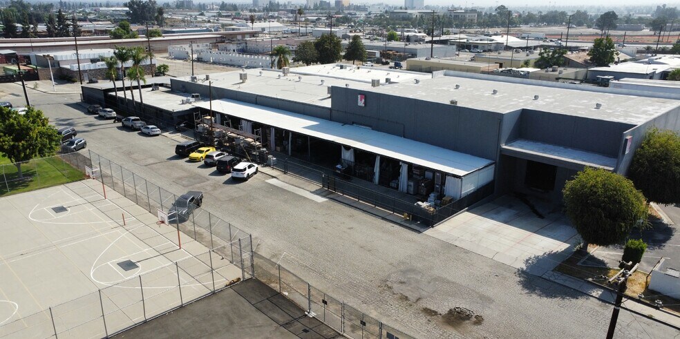 401 S J St, San Bernardino, CA à vendre - Photo de l’immeuble – Image 2 sur 6