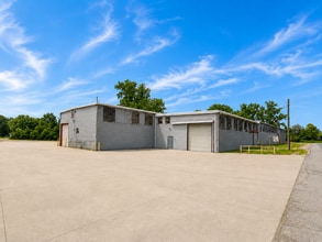 302 Carleton St, Marysville, MI à louer Photo intérieure– Image 1 sur 2