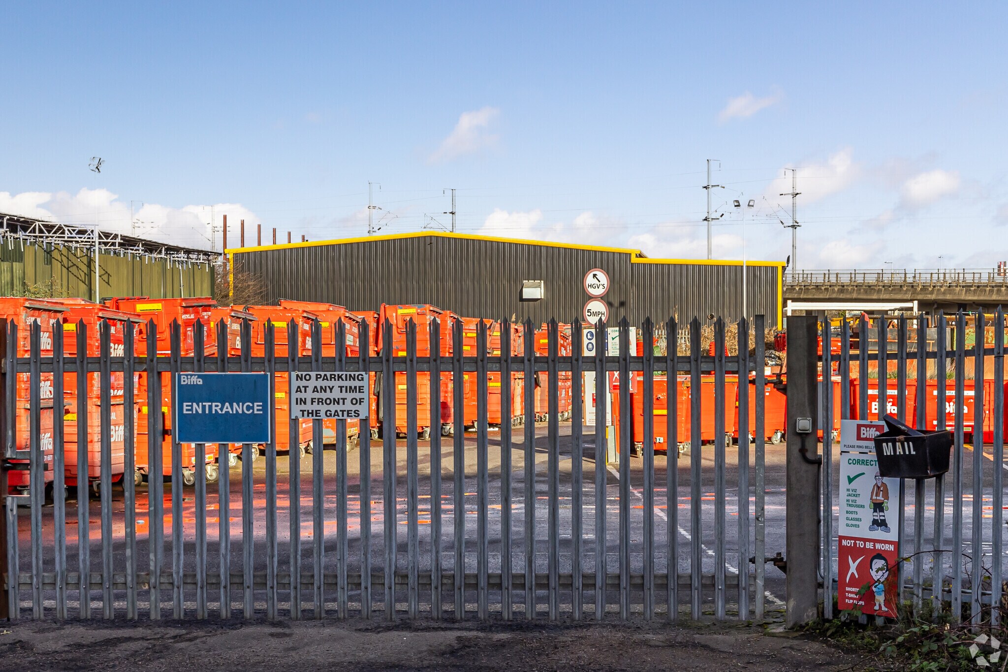 2 Oliver Close, Grays à louer Photo principale– Image 1 sur 4