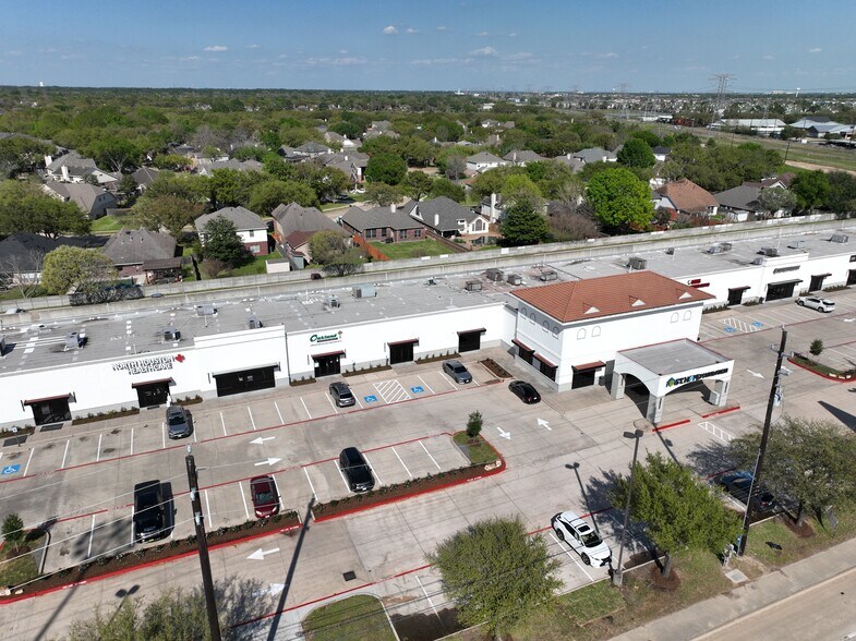 20320 Northwest Fwy, Houston, TX à louer - Photo de l’immeuble – Image 3 sur 20