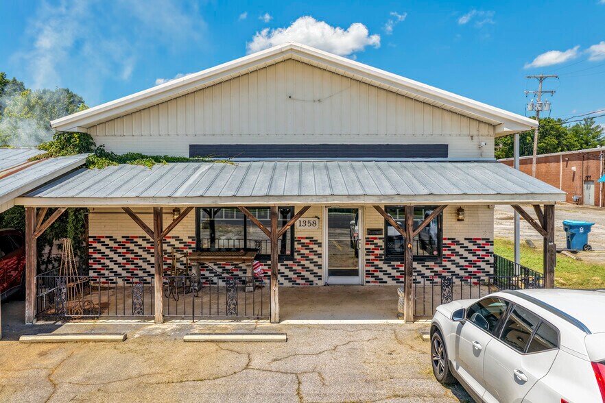 1358 W Main St, Forest City, NC à vendre - Photo de l’immeuble – Image 1 sur 60