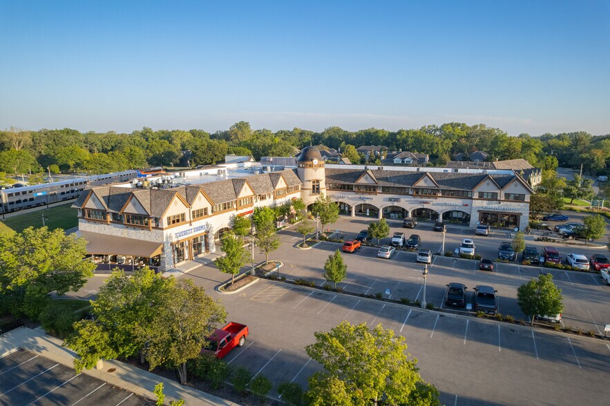 820 S Waukegan Rd, Lake Forest, IL à louer - Photo principale – Image 1 sur 13