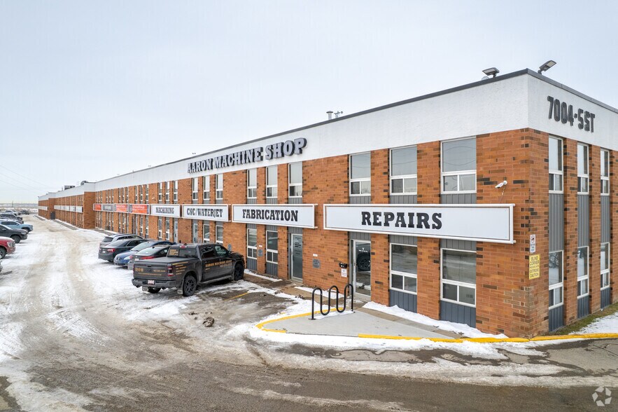 7004 5th St SE, Calgary, AB à louer - Photo principale – Image 1 sur 5