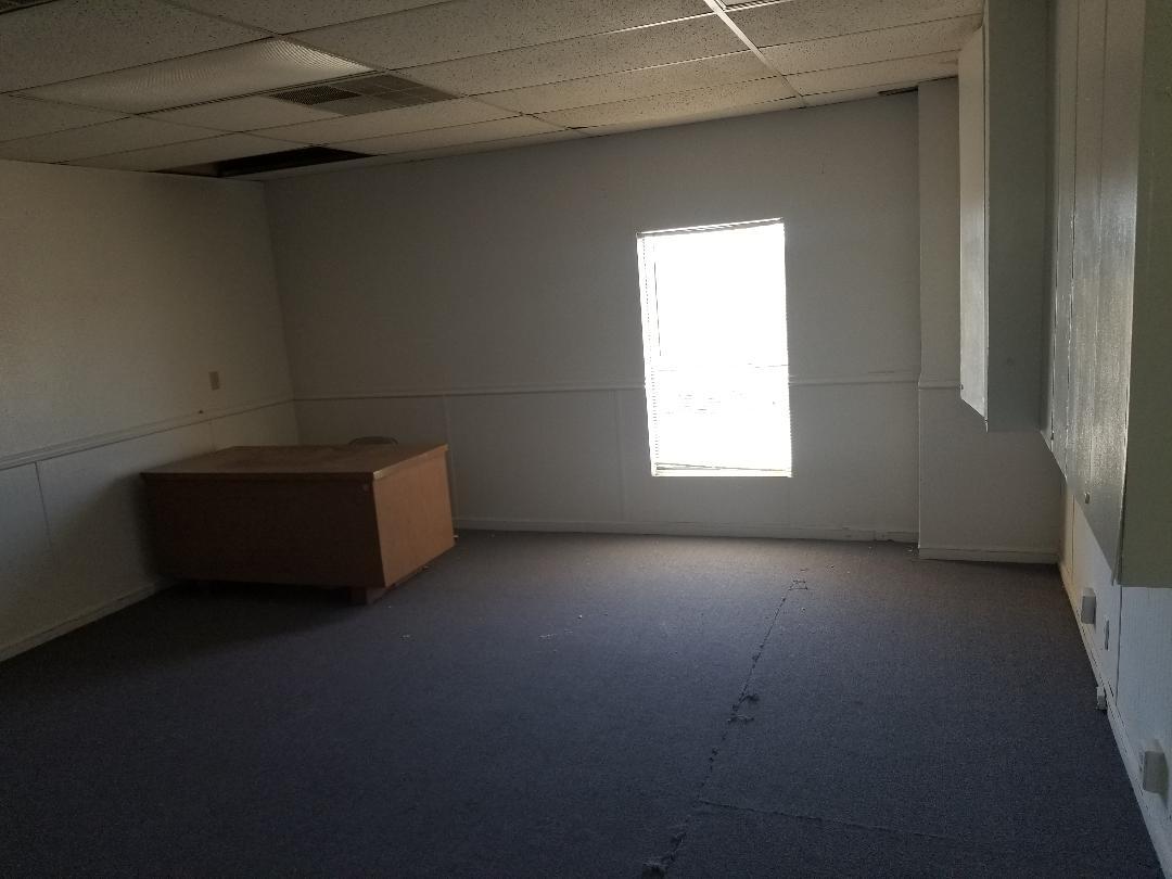 6500 Boeing Dr, El Paso, TX à louer Photo intérieure– Image 1 sur 3