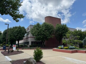 Plus de détails pour 200 Perrine Rd, Old Bridge, NJ - Bureau à vendre
