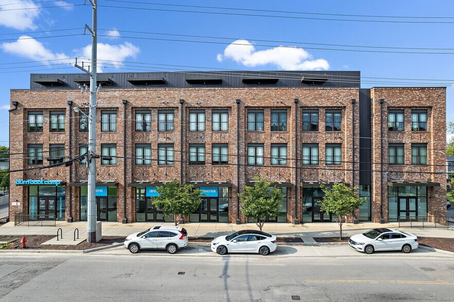 2600 Clifton Ave, Nashville, TN à louer - Photo de l’immeuble – Image 3 sur 14
