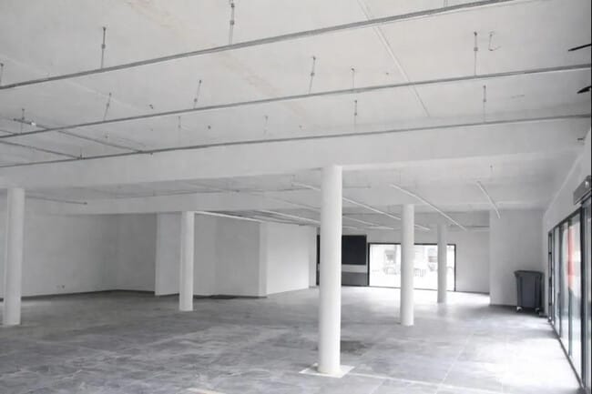 Plus de détails pour Local commercial à louer