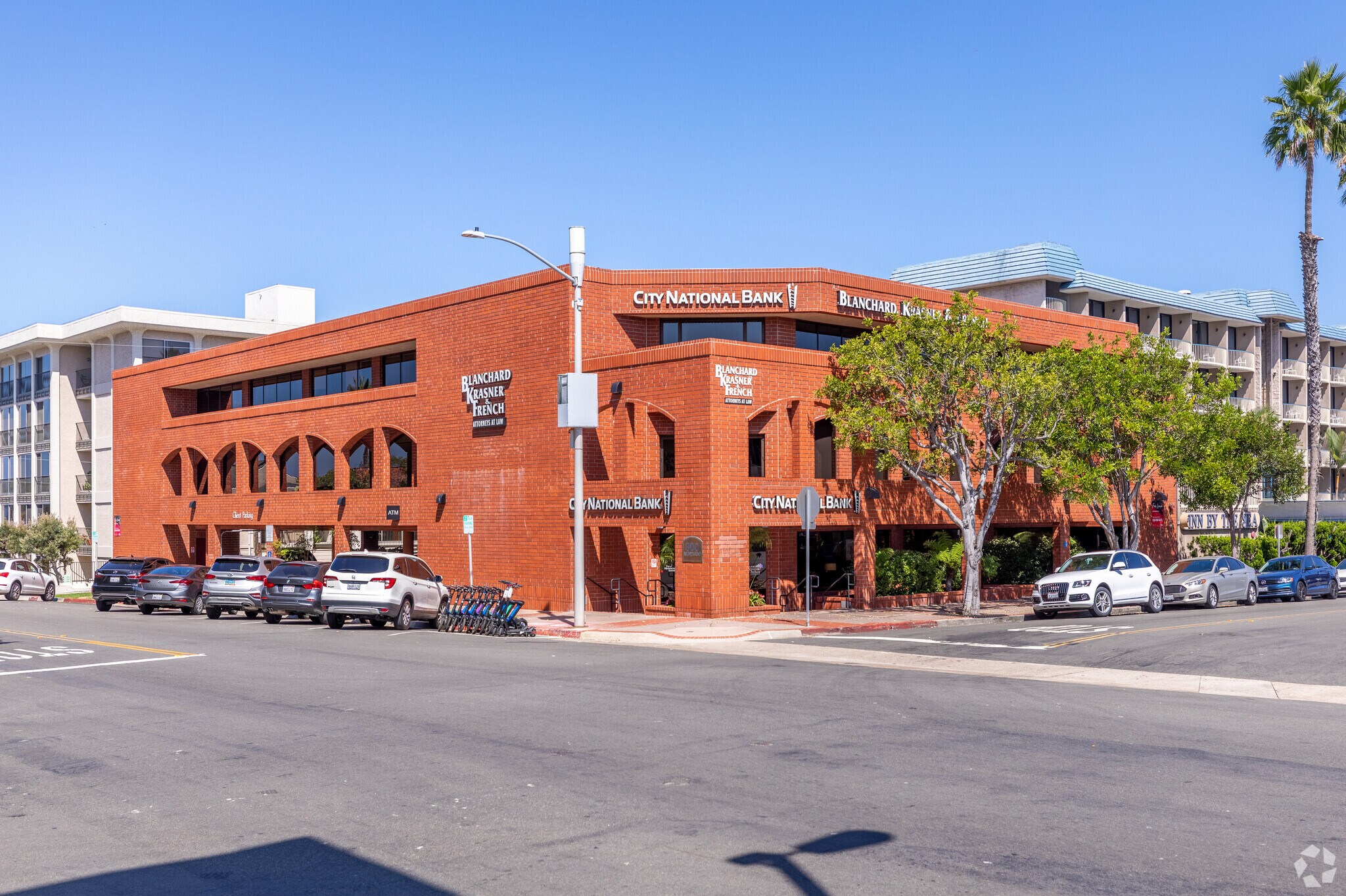 800 Silverado St, La Jolla, CA à louer Photo principale– Image 1 sur 11