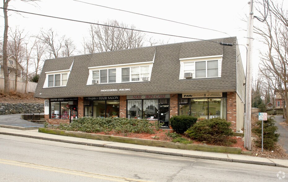 51 Babbitt Rd, Bedford Hills, NY à louer - Photo de l’immeuble – Image 3 sur 8