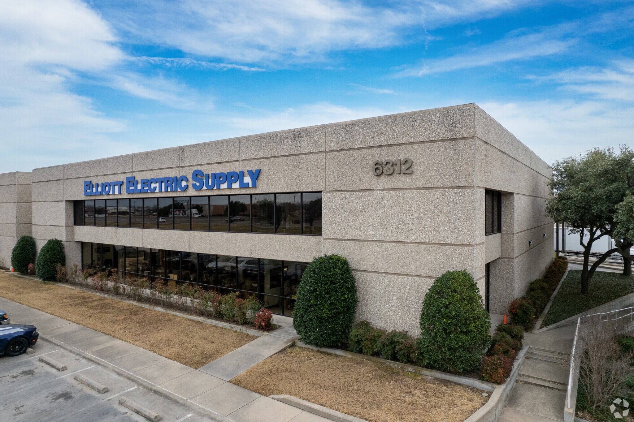 6312 Airport Fwy, Fort Worth, TX à louer Photo principale– Image 1 sur 13