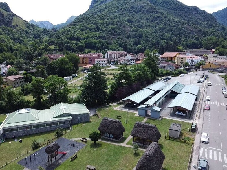 Calle Narciso Herrero Vaquero, S/N, Somiedo, Asturias à vendre - Aérien – Image 2 sur 9